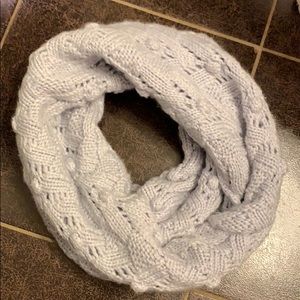 Gap knit scarf